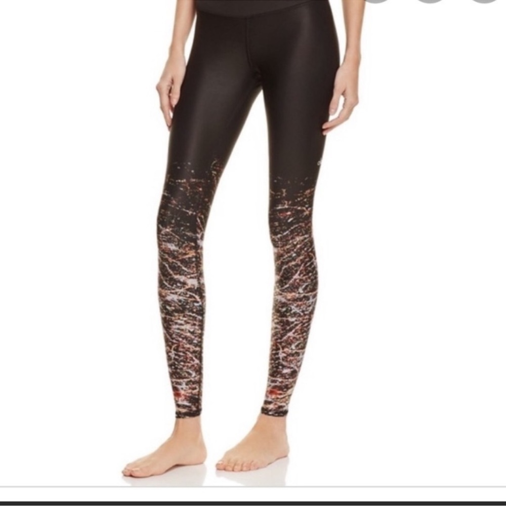 Alo Cityscape Leggings Size M